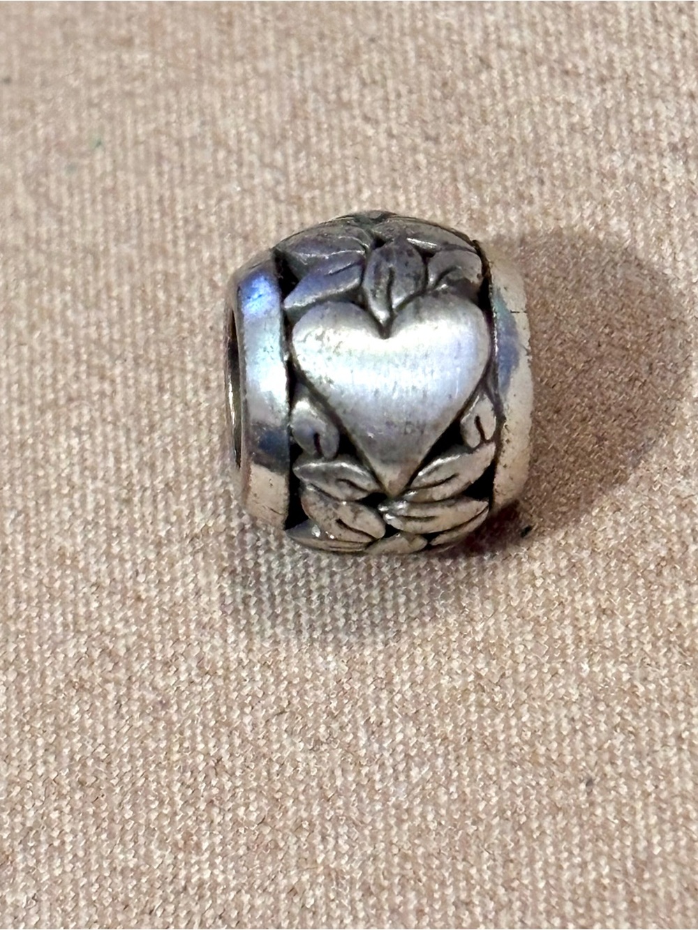 🆕Listing! Brighton Poetic Heart bead Brushed silver Cutout hearts leaves Retired